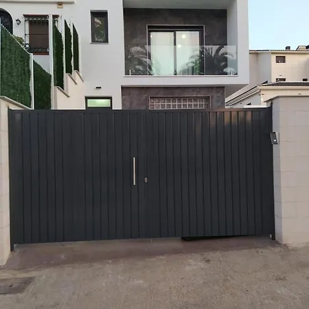 Excelente Piso Con Aparcamiento Privado * Palos de la Frontera