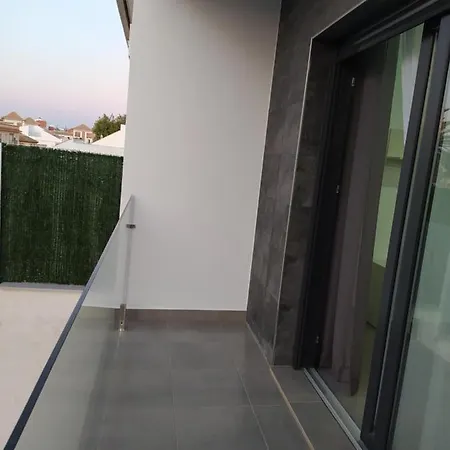 Excelente Piso Con Aparcamiento Privado * Palos de la Frontera